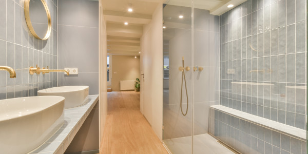 Comprar / Vender Dúplex y Áticos en Cava · con Baños de Diseño