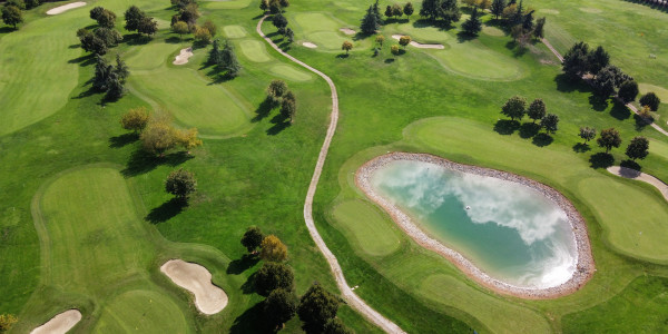 Comprar / Vender Solares, Terrenos y Parcelas Urbanizables en Pirineus · en campos de golf