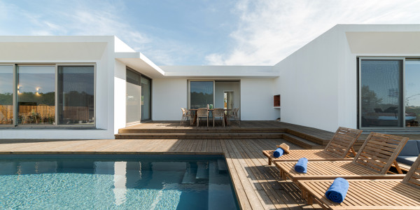 Compraventa de Inmuebles en Cava · Casas Diseño Minivalista