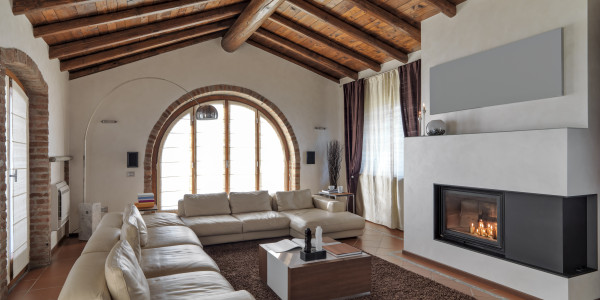 Compraventa de Inmuebles en Cava · Casas de Montaña