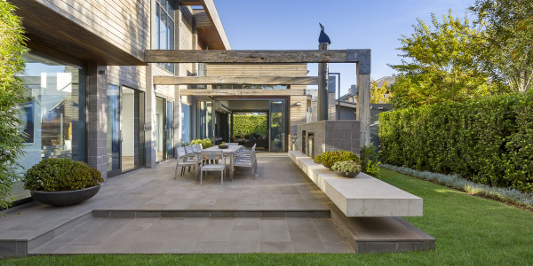 Compraventa de Inmuebles en Cava · Chalets