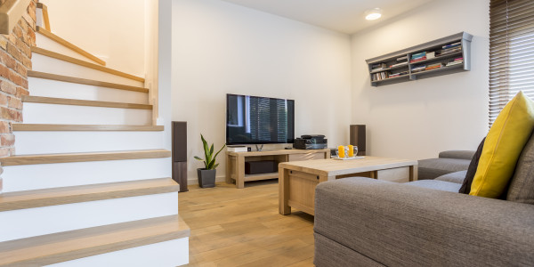 Inversores, Intermediarios, Agentes y Brokers Inmobiliarios en Ger · Apartamentos Turísticos
